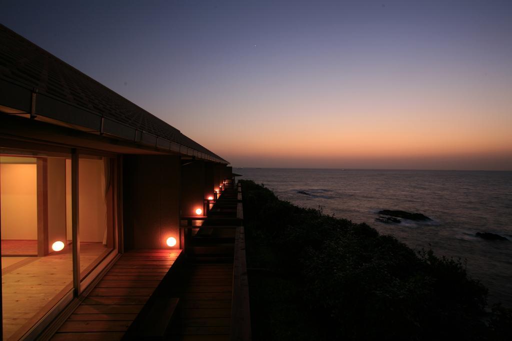 Umitsubaki Hayama Hotel Asaragi Luaran gambar